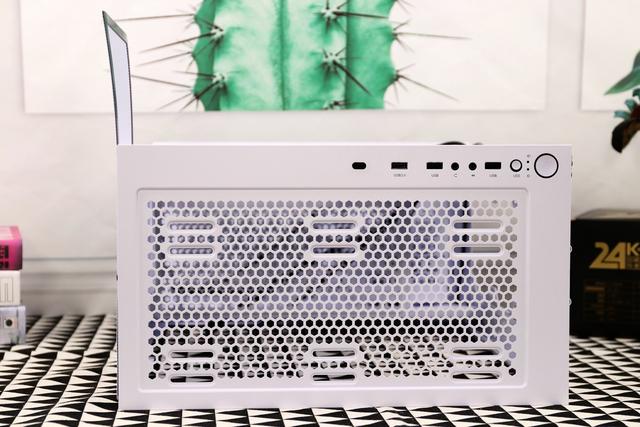 固态硬盘|随心配简单装,先马易大师上手开箱体验