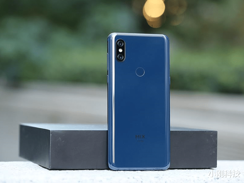 小米科技|小米黑科技旗舰清仓，8+256G+陶瓷机身+真全面屏，最低跌至1858元