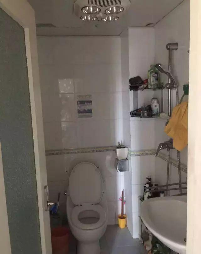 32㎡小复式，爆改成拥有10个功能空间的“豪宅”，餐厅兼书房真赞