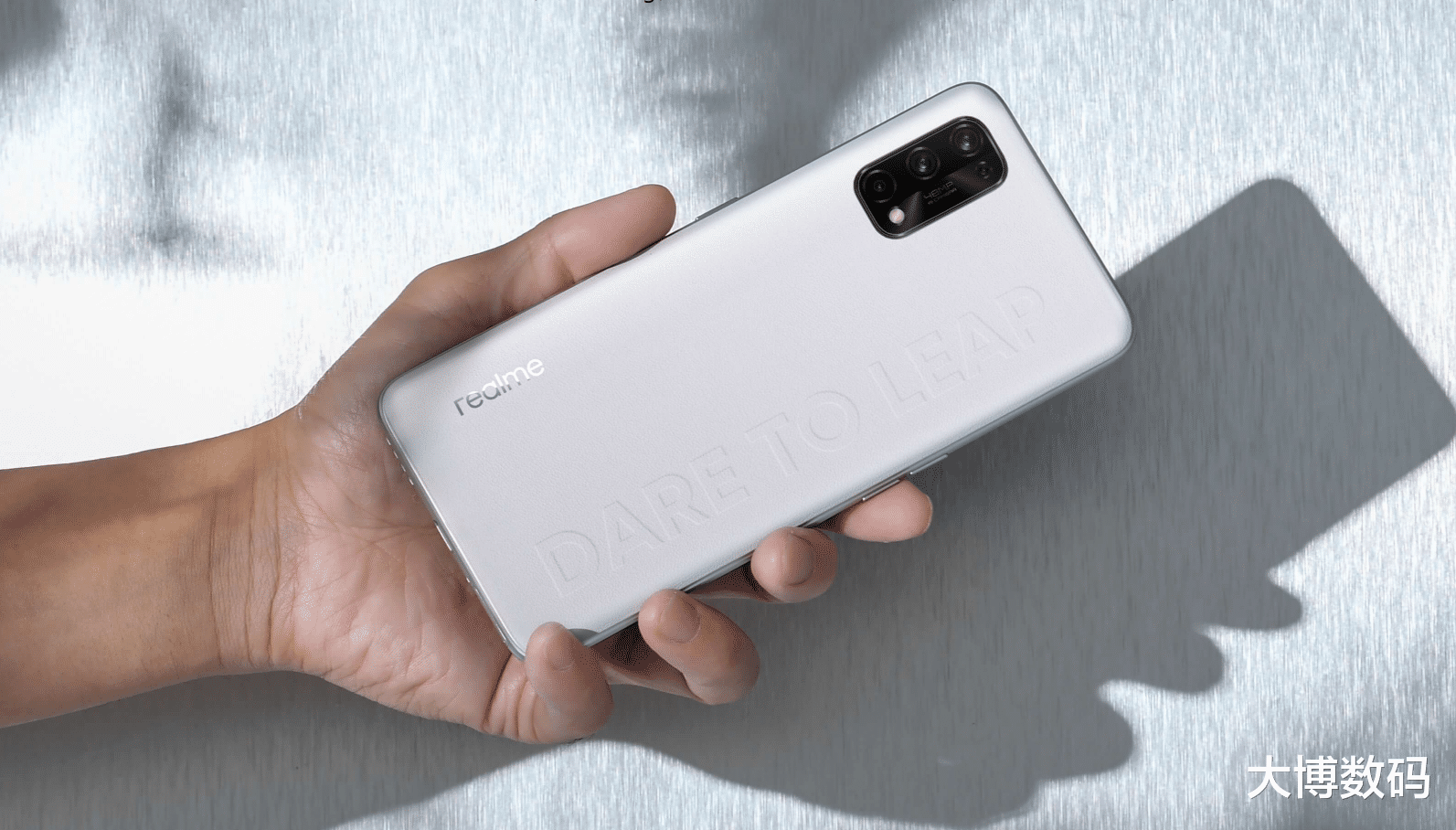 5g手机|5G手机新选择:支持65W快充+屏下指纹,8G+128G只要1599元!