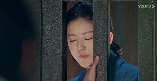「蒋依依」鸦杀不止特效窒息？剧剪辑乱改原著，致女主赵露思像蒋依依替身？