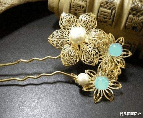 文绣|老太太拿祖传金钗去鉴定,专家见金钗有五个字,问:您祖上是何人