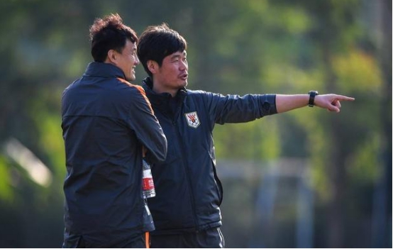 国足：深度：李霄鹏眼里能进国足11人，组套全华班阵容战斗力如何？