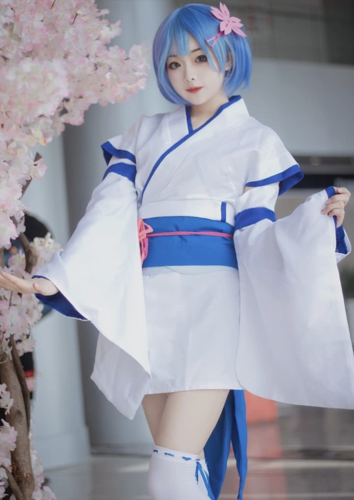 『』cosplay：蕾姆@奶糕糕糕糕_