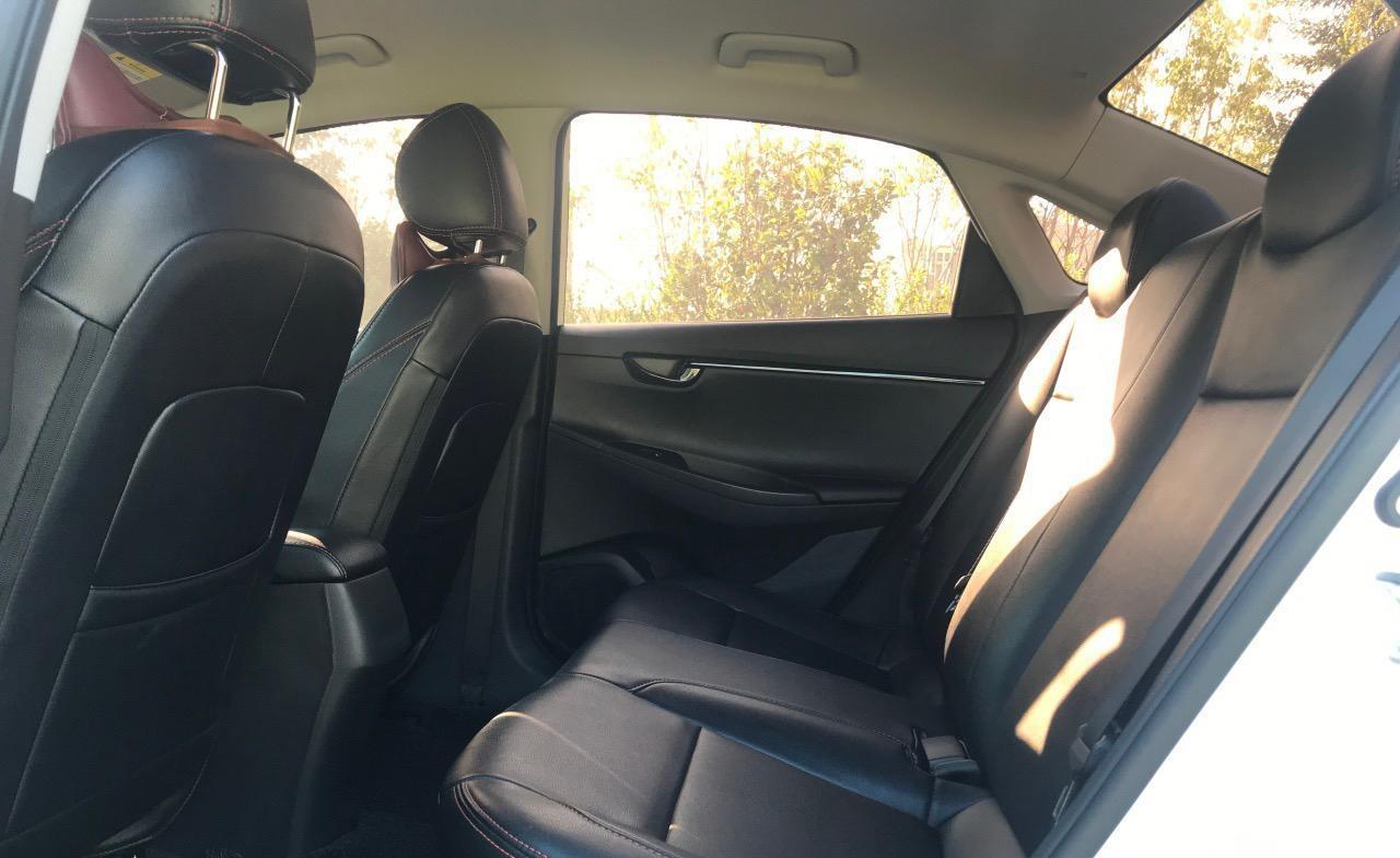 悦动|落地7.8万喜提现代悦动低配，用车半年多的感受，经济又实用！