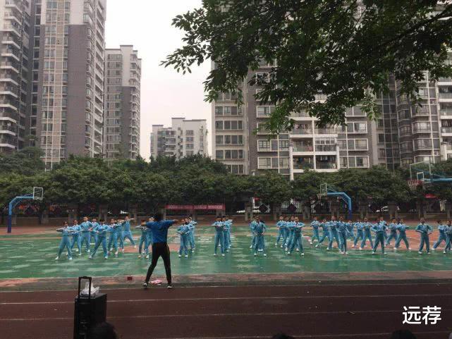 【哮喘】广州女老师体罚哮喘孩子!操场跑十圈导致累吐血!母亲愤怒维权!