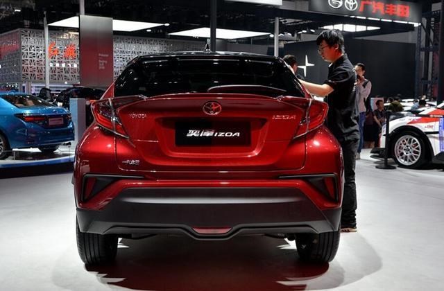 吉利远景|丰田SUV开始发飙，猛降3万，2.0动力+10气囊，还看啥本田缤智