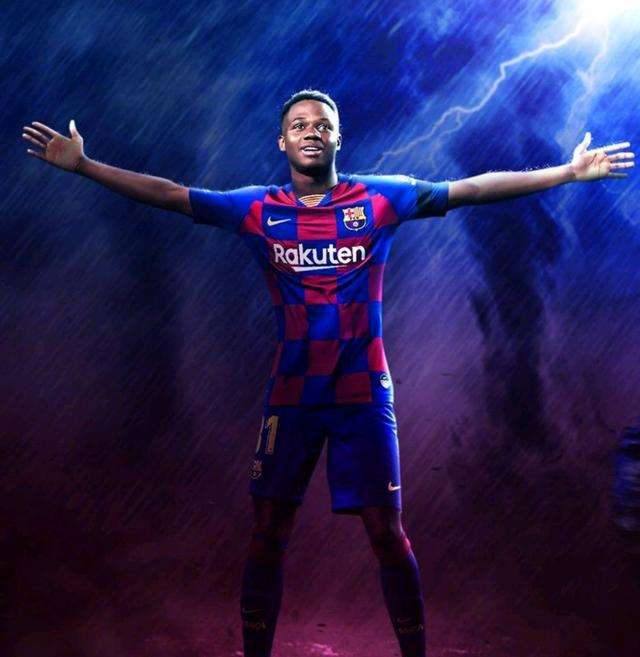 巴塞罗那|4: 0却让梅西心碎？巴萨核心换人，科曼太狠了