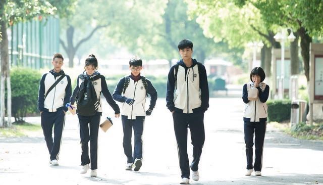 ##上了大学一定就轻松了吗？以一个过来人的身份，告诉你最真的现实