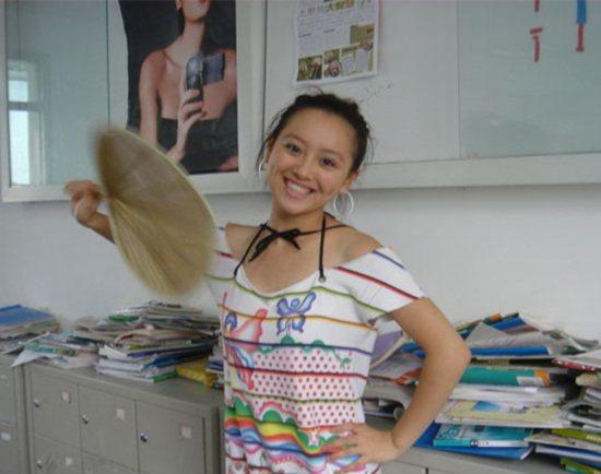 释小龙|她小时候因“太漂亮”迷倒释小龙，嫁黑人生子后，今模样一言难尽！