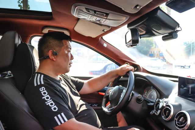 抖音|戴着舒服，音质一般，体验南卡RunnerCC骨传导耳机