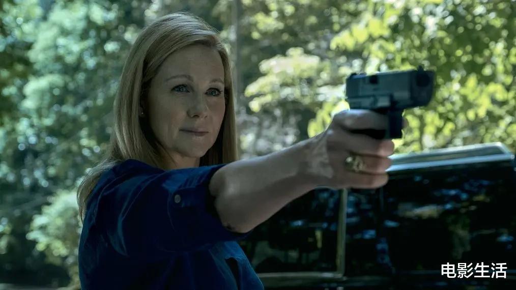 洗钱：全季放出高达8.5分，网飞新剧一集比一集过瘾，不输《绝命毒师》