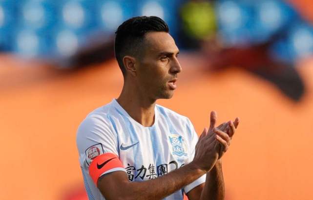 广州富力|李霄鹏的“大鱼”浮出水面?曝鲁能锁定英超1米89中锋!佩莱或外租富力