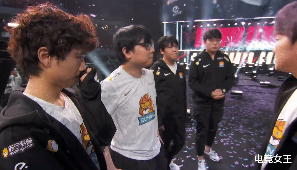 dwg战队|SN惜败DWG，LPL三连冠美梦破灭，焕锋英雄池有巨大问题！