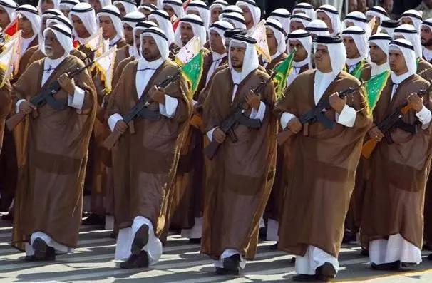 【】阅兵呢，能不能严肃的看完？！