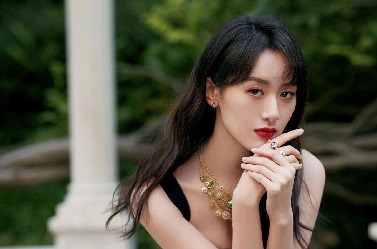 鞠婧祎|娱乐大爆料：张婧仪、周雨彤、刘学义、鞠婧祎、袁冰妍、沈月