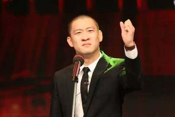 曹云金：当初背叛郭德纲，逼师娘下跪的“逆徒”曹云金，现在过得还好吗？