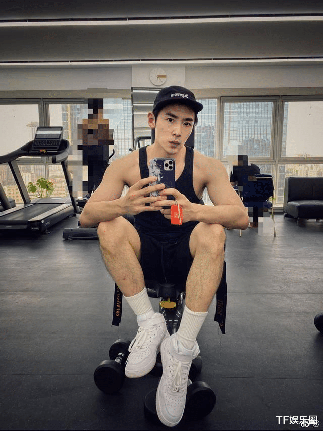 高天鹤■高天鹤就考试作弊道歉,瞒了一年才被查出,但高天鹤比仝卓聪明