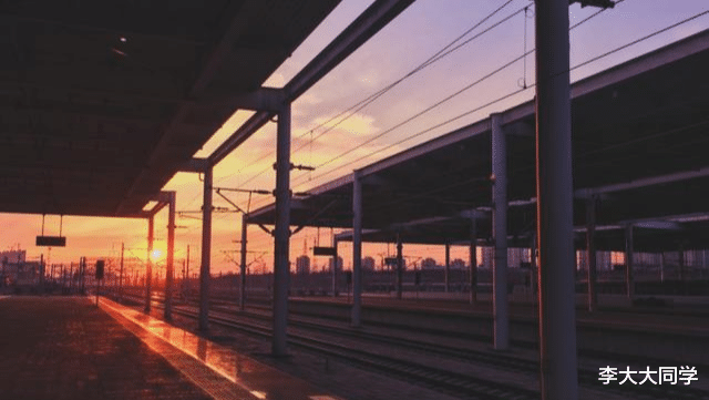 军人@一旦国家进入一级战备，被紧急召回的军人，抢不到车票怎么办？