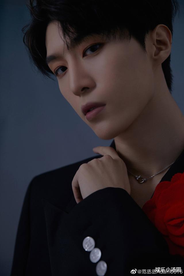 范丞丞|《青春环游记》众人光顾着聊天，谁注意到了范丞丞？教养一目了然