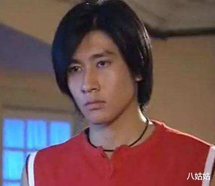 红苹果乐园|《红苹果乐园》播出17年，昔日男主惨变卖烧烤大叔，女配一跃成名嫁进豪门