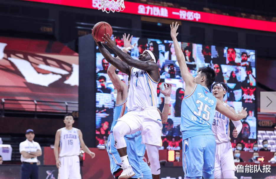 福建男篮|季后赛12强确定！福建险胜新疆搭上末班车，常规赛仅剩最后悬念