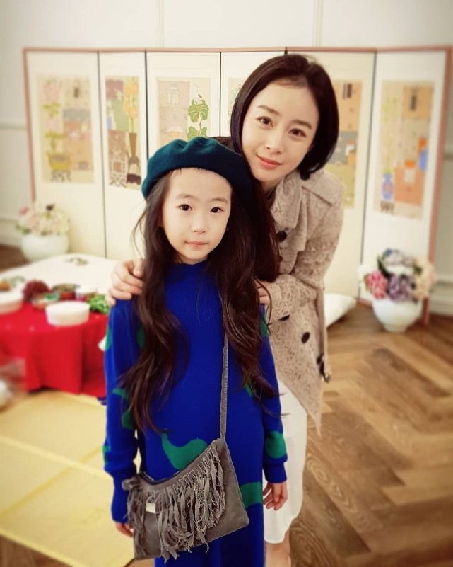 郑智薰|Rain金泰希在家为二女儿办周岁宴,广邀亲友参加,现场照曝光