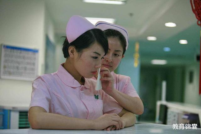 高考志愿|适合女生的4类专业，前景好、收入高，父母眼里的“香饽饽”