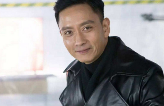 [胡歌]他曾击败张国荣成影帝，胡歌喊他师傅，却因救人毁容名气大不如前