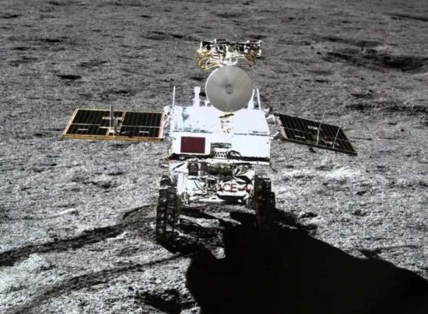 月球|月球背后“秘密”揭开，看我国卫星传回的照片，难怪霍金多次警告