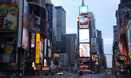 『央行』首次突破25万亿美元！美国又想转嫁危机给他国，中国央行再次出手