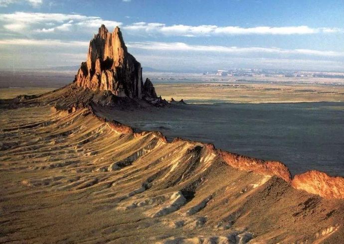 『百慕大三角』世上最恐怖的5大生命禁区，进去可能“有去无回”，中国有3个