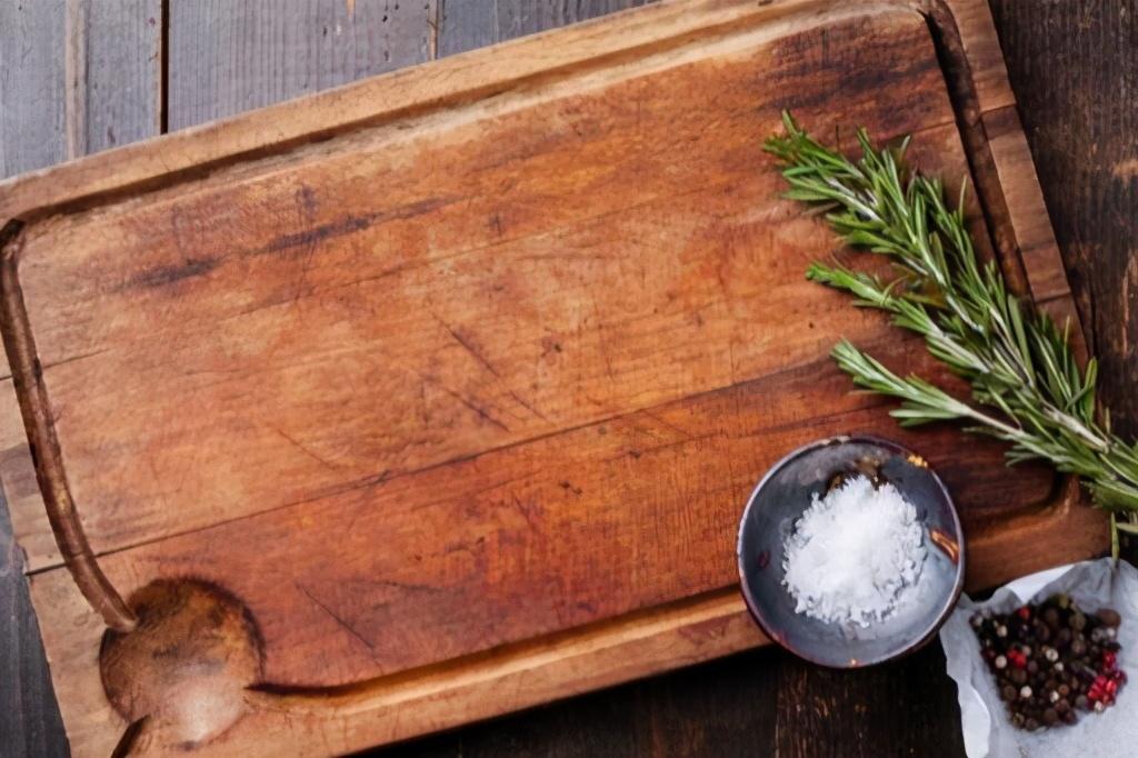 肝脏|38岁男子腹痛入院，肝癌离世，提醒：2种食物经常吃，伤肝更要命