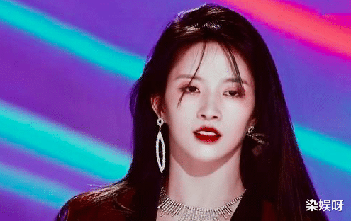 『刘些宁』初舞台主题曲考核失误后，刘些宁公演又失误，已被姜贞羽拉开距离