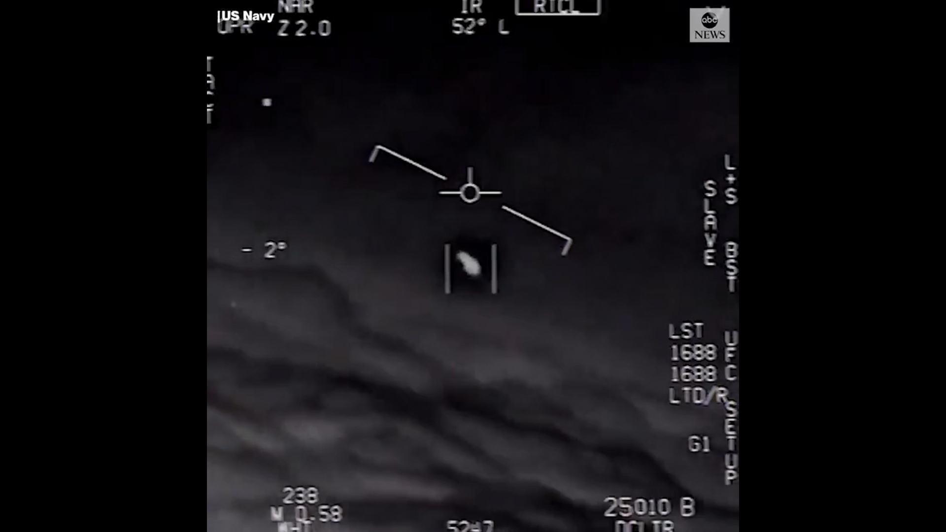 『月球』月球有外星人? 加拿大天文爱好者，3月26日拍摄到月球UFO高清画面