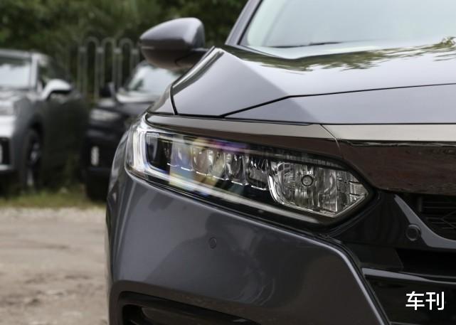 本田雅阁|本田终于逆袭成功，比帕萨特、凯美瑞还帅气，30天狂甩22563台