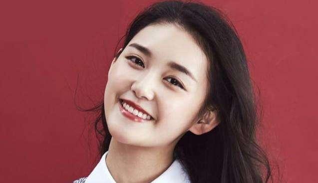 庆余年|郭麒麟宋轶走出《庆余年》，7岁差姐弟变夫妻，新婚剧照太上头