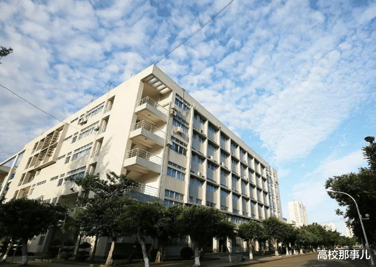 『招生』这所211大学，不仅有二本专业招生，录取分还低，中等生的不二之选