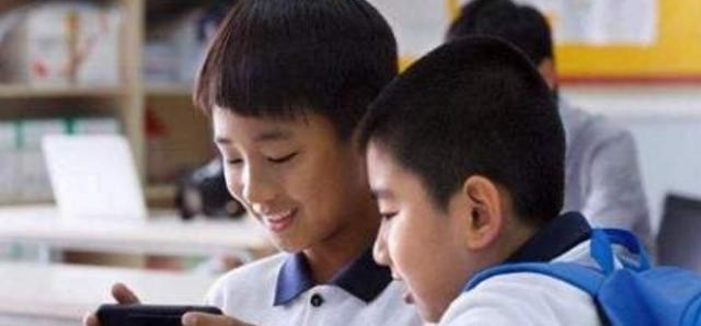 教育部|教育部最新通知，中小学生迎来“坏消息”，家长炸锅了：难以接受