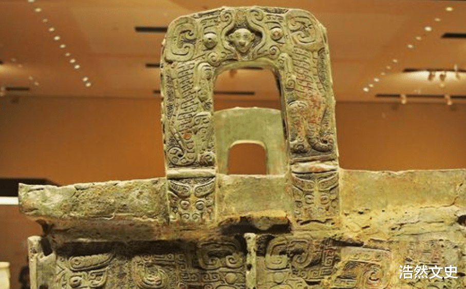 ▲郭沫若:此鼎叫司母戊鼎,专家:是后母戊,郭沫若:你们会后悔的