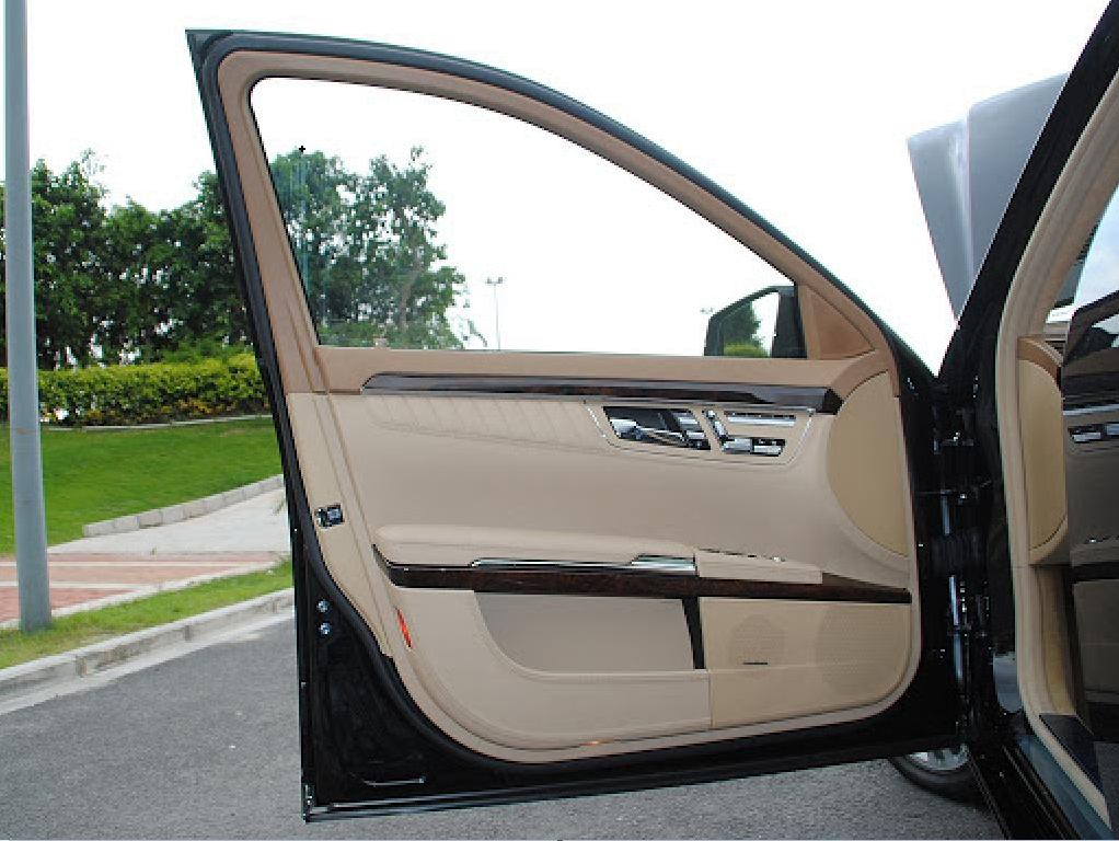 ▲不论车子好坏，塞根这种“橡皮筋”，车内一下就安静了