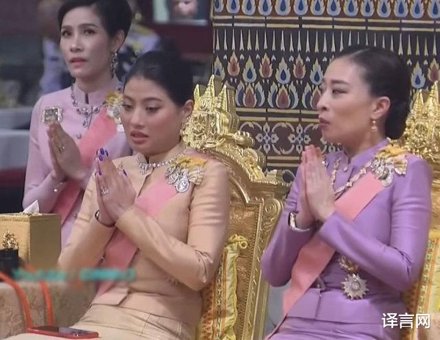泰國大皇宮內“鬥艷”，王後貴妃到齊，泰王暗戀的華裔富婆也在-圖3