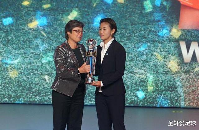 中国女足|太疯狂！中国女足直接进军亚洲杯：王霜建大功，贾秀全坐享其成