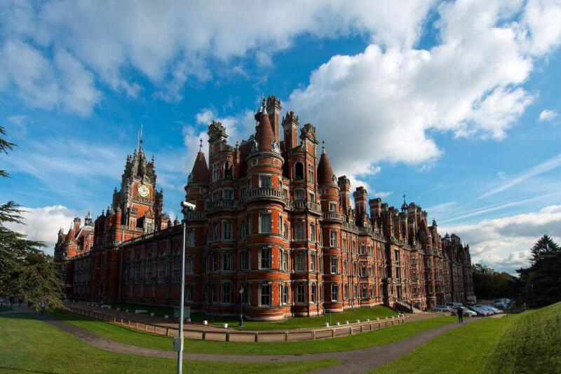 『证书』?国内这两所“贵族”大学，毕业拿国外证书，录取分数特别高