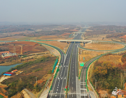 高铁@刚刚，省政府传来消息！襄阳高速、高铁规划确定！通车时间公布