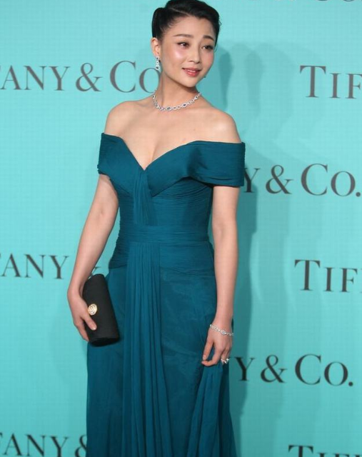 殷桃|她当年迷死一大片男人，却不结婚不生孩子，如今41岁甜的像个水蜜桃