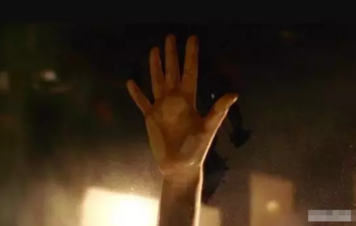 泰坦尼克号|20多年了，《泰坦尼克号》这个手印还在！杰克和露丝那时太猛了