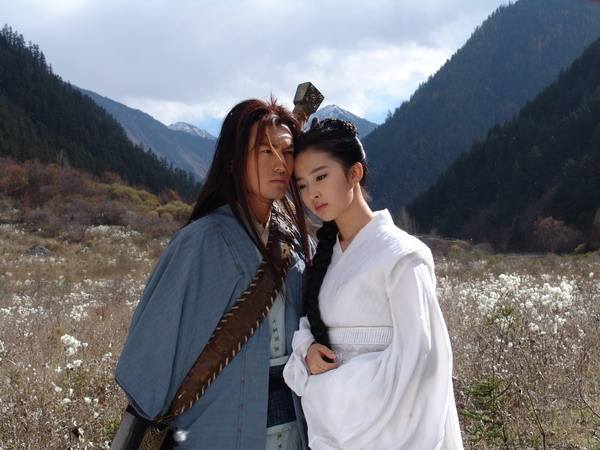 黄晓明|刘亦菲嫌他丑拒绝合作，黄晓明公开抢走主角，如今的他让人高攀不起