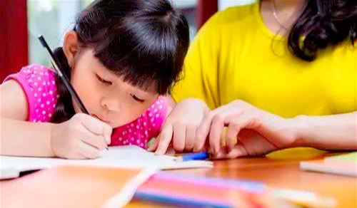 [数学]我前面5人后面10人，一共多少人？学生回答16人，老师却给个大叉