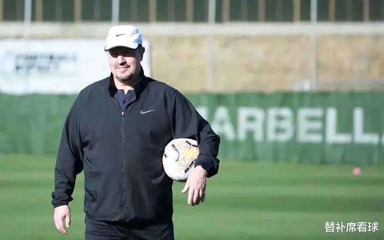 [贝尼特斯]贝尼特斯离开大连人？1.7亿解约金锁定冠军主帅，老舒走的有点冤